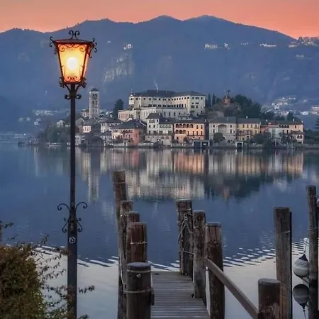 Suite Bijoux On Lake Maggiore * 韦尔巴尼亚
