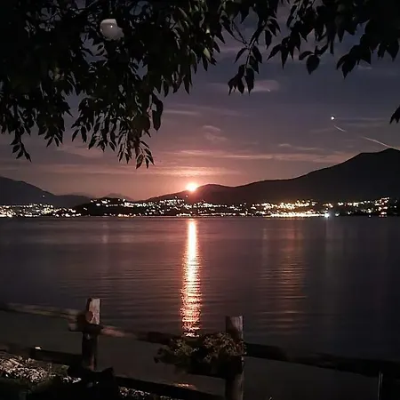 公寓 Suite Bijoux On Lake Maggiore 韦尔巴尼亚