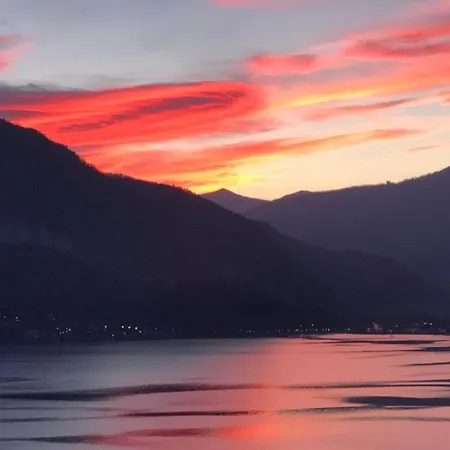 公寓 Suite Bijoux On Lake Maggiore