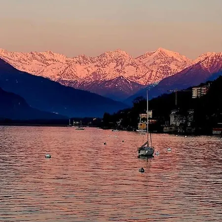 公寓 Suite Bijoux On Lake Maggiore 韦尔巴尼亚