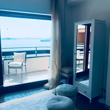 公寓 Suite Bijoux On Lake Maggiore 韦尔巴尼亚