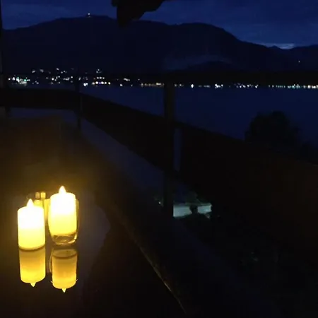 Apartment Little On Maggiore